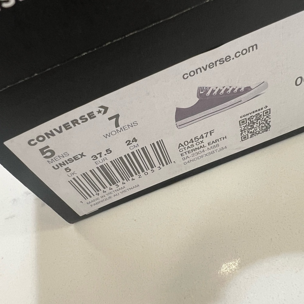 Converse Unisex Low Top Sneakers - Purple and White - Picture 11 of 11